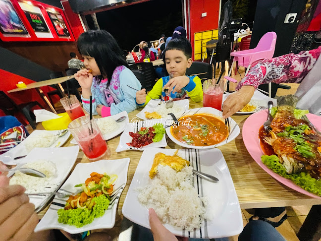 Opinii despre BO's Cafe Awok Iter în Kuala Terengganu - Gastronomi dan perhotelan