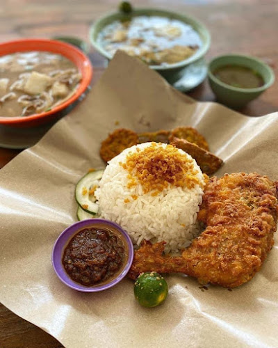 Coto Makassar by Nienalicious