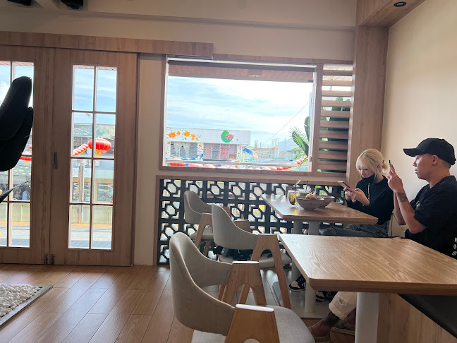 Comentarii opinii despre The Moment Cafe 瞬 · 咖啡館