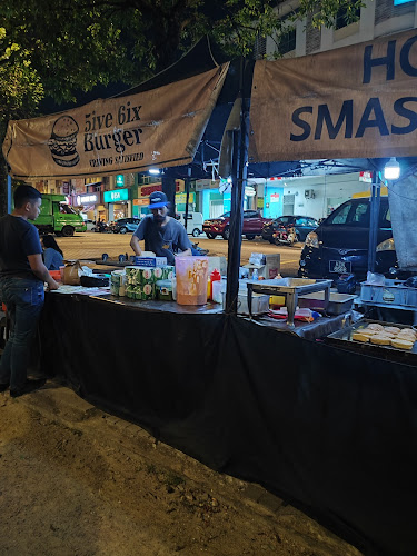 Comentarii opinii despre 5ive6ixBurger