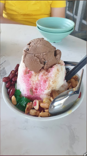 Opinii despre Sitiawan Strawberry Kafe în Seri Manjung - Gastronomi dan perhotelan