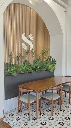 Seed Wholesome Dining - Gastronomi dan perhotelan