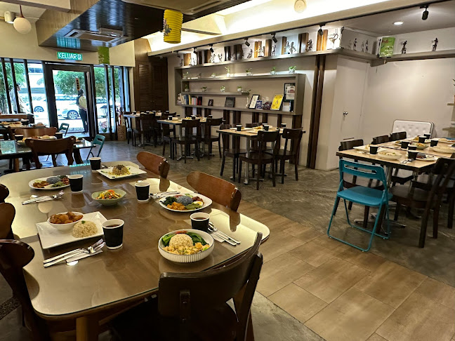 Opinii despre Botanist Cafe în Melaka - Gastronomi dan perhotelan