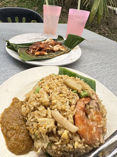 Opinii despre Ahmed's Nasi Goreng Seafood în George Town - Gastronomi dan perhotelan