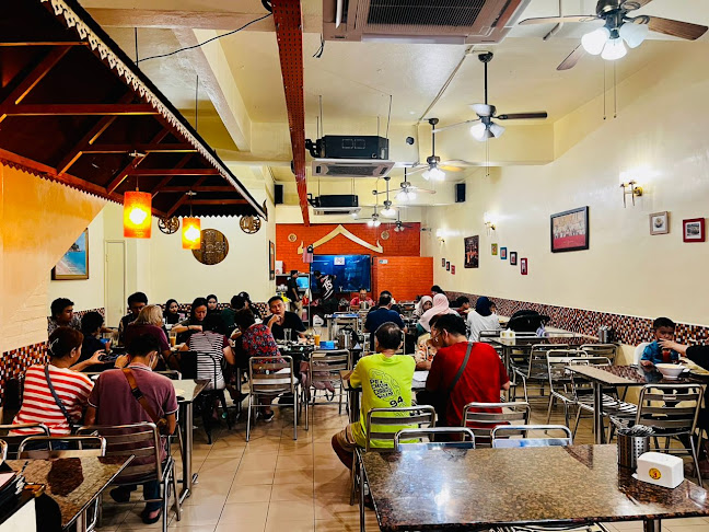 Phad Thai Restaurant - Gastronomi dan perhotelan