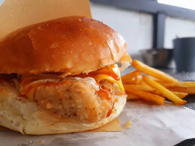 Comentarii opinii despre Bite Me! (Burgers & Chicken Sandwich)