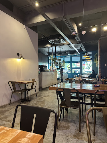 Comentarii opinii despre Frisky Goat Bakery Cafe