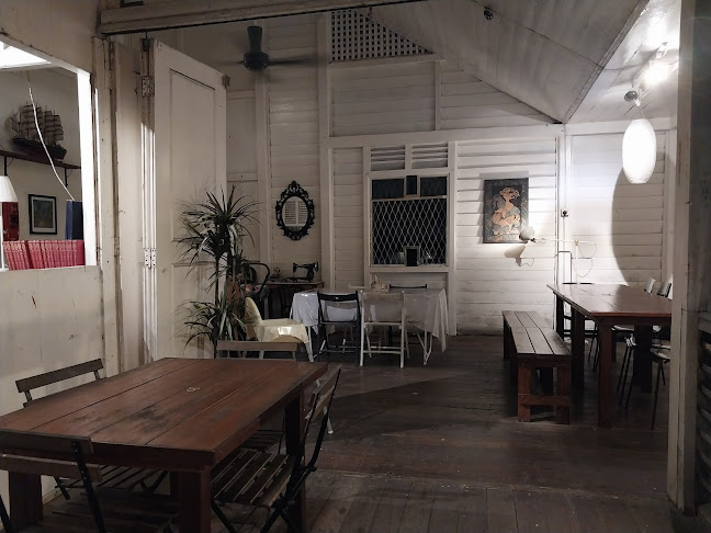 Karat Cafe - Gastronomi dan perhotelan