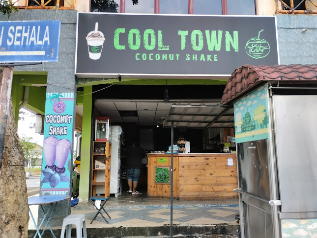 Opinii despre Coconut Shake Cool Town Seksyen 7 în Shah Alam - Gastronomi dan perhotelan