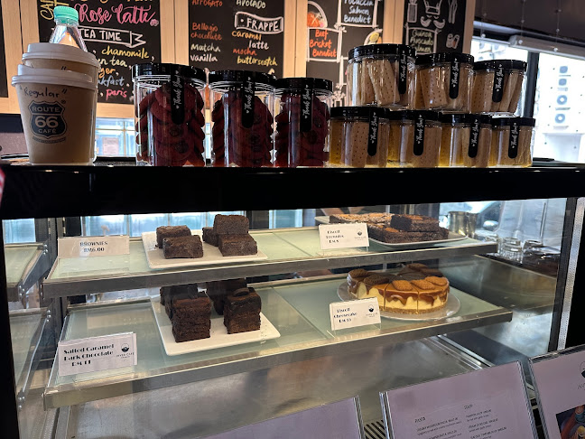 Inver Cafe - Gastronomi dan perhotelan