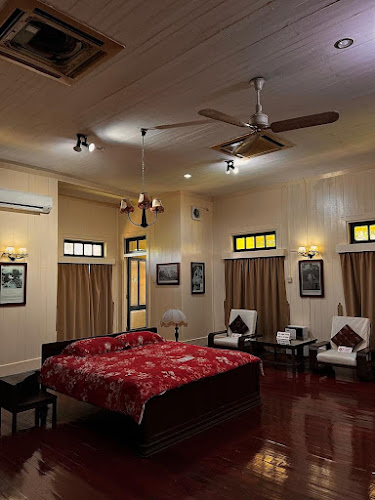 English Tea House & Restaurant