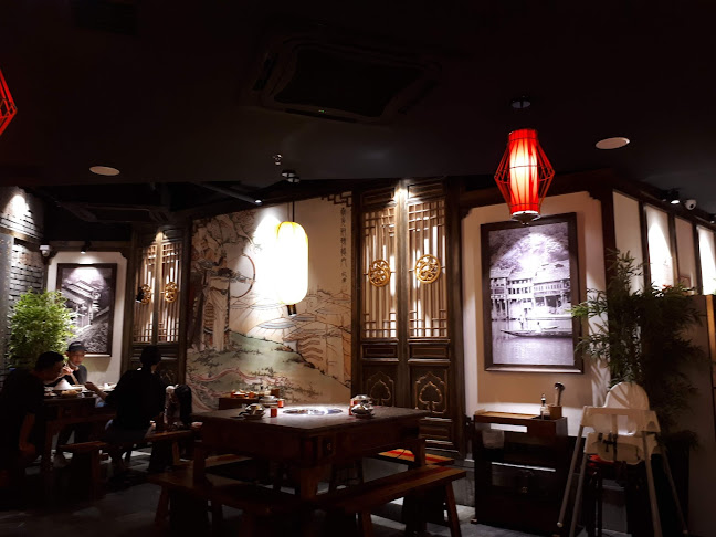 Comentarii opinii despre Xiao Long Kan Hotpot 小龙坎老火锅