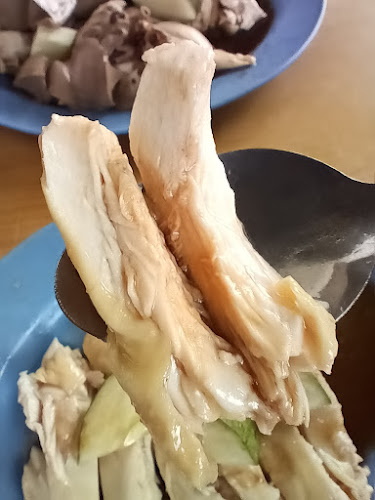 Opinii despre 园林茶餐室 Yuen Ling Cafe House în Miri - Gastronomi dan perhotelan