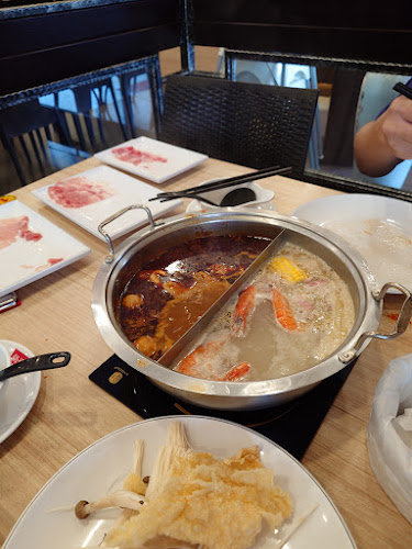 鍋媽台式火鍋 - Gastronomi dan perhotelan