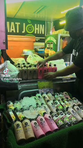 Comentarii opinii despre Mat John Burger Menara Condong