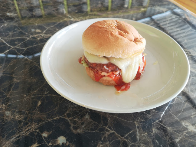 Pusat ekonomi komuniti, Taman Padang Tembak, 36000 Teluk Intan, Perak