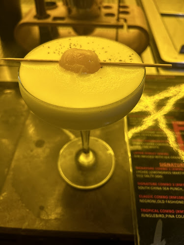 Opinii despre Bar Flips în Kota Kinabalu - Gastronomi dan perhotelan