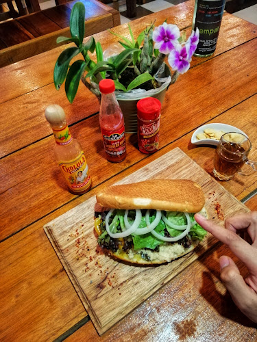 rempah.100 GROUPS - Gastronomi dan perhotelan