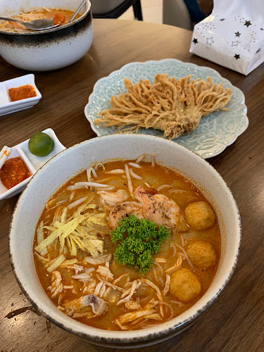 Parsley Miri - Gastronomi dan perhotelan