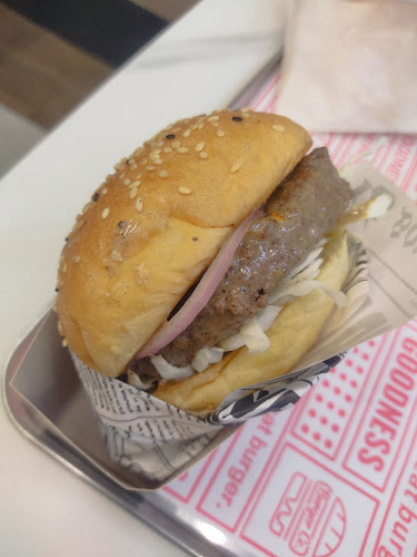 Opinii despre Burger Co. Delta Mall în Sibu - Gastronomi dan perhotelan