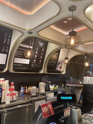 Opinii despre San Francisco Coffee Suria KLCC în Kuala Lumpur - Gastronomi dan perhotelan