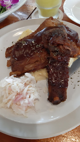 Opinii despre Fika Farmhouse în Iskandar Puteri - Gastronomi dan perhotelan