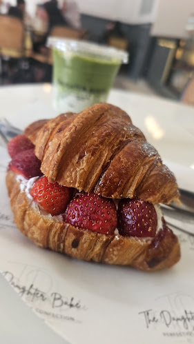 Daughter Bakes - Gastronomi dan perhotelan