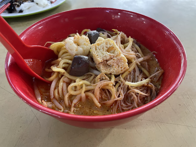 The Shark - Gastronomi dan perhotelan