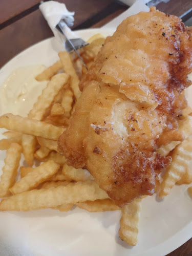 Opinii despre Teduhan Senja Cafe Sdn.Bhd în Kota Bharu - Gastronomi dan perhotelan