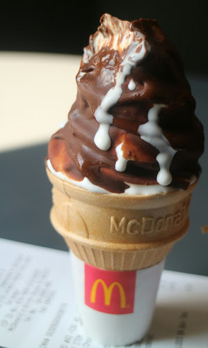 Comentarii opinii despre McDonald's Birch House DT