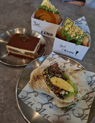 JWC, The Factory 30 - Gastronomi dan perhotelan