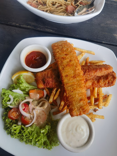 La Playa, Bar & Restaurant - Gastronomi dan perhotelan