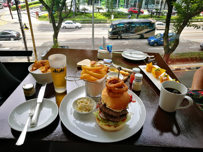 Arthur's Bar & Grill