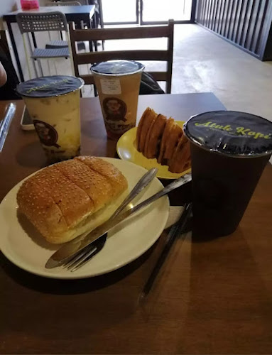 Atuk Kopi Hutan Melintang - Gastronomi dan perhotelan