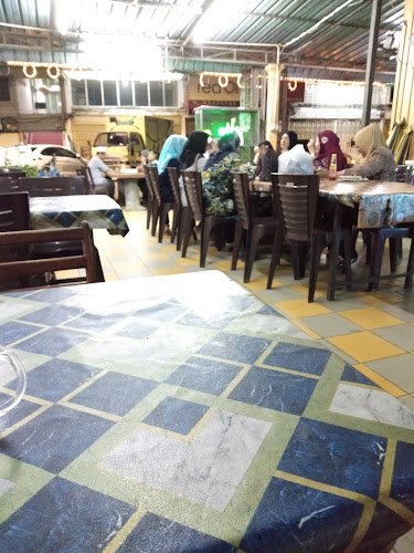 Opinii despre Kedai makan kak sah în Kuala Terengganu - Gastronomi dan perhotelan