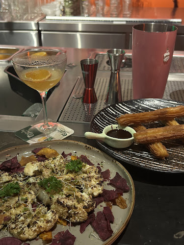 Opinii despre Bar Flips în Kota Kinabalu - Gastronomi dan perhotelan