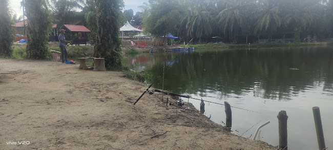 D'Kolam Cafe Halida - Gastronomi dan perhotelan