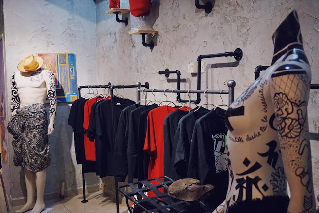 Yen Tattoo Cafe - Gastronomi dan perhotelan