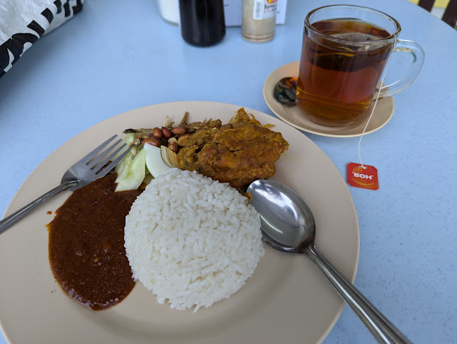 Opinii despre Kedai Kopi Sebelas în Shah Alam - Gastronomi dan perhotelan