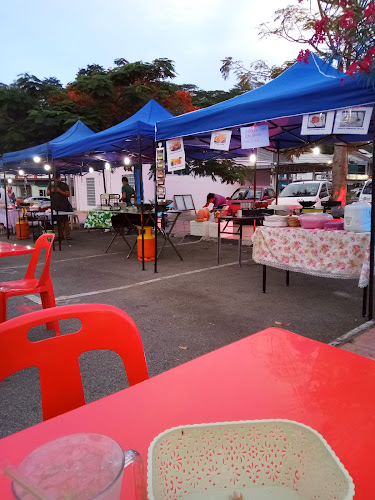 Opinii despre Lepak Santai Dataran Raub în Raub - Gastronomi dan perhotelan