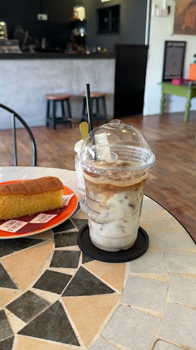 Locals Only - Gastronomi dan perhotelan