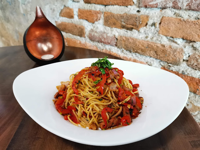 35, Jalan Sultan Iskandar, 30000 Ipoh, Perak