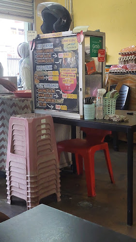 Opinii despre Nasi Minyak Nessan 4 în Kuala Terengganu - Gastronomi dan perhotelan