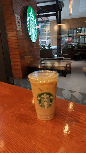 Starbucks - Gastronomi dan perhotelan