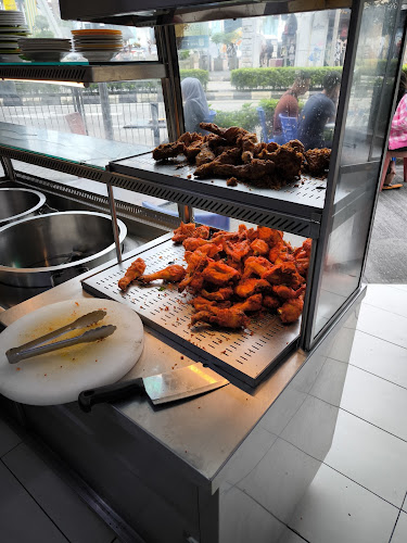 Opinii despre Al-Baik Di Bistro Restaurant în Kuala Lumpur - Gastronomi dan perhotelan