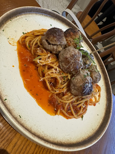 Comentarii opinii despre The Palm Cafe & Bistro