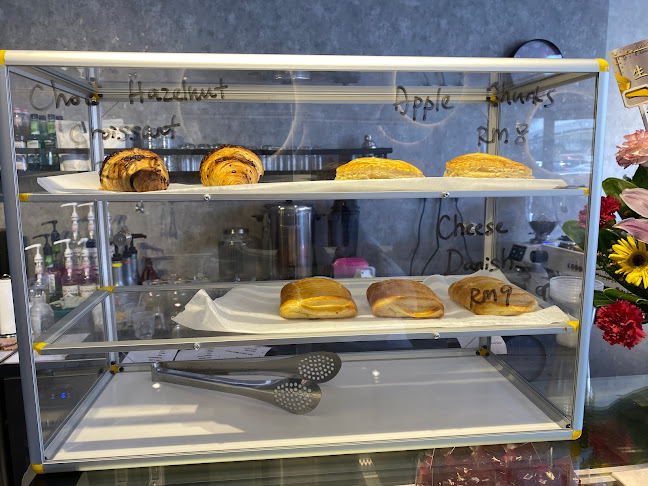 DailyTasteArt Uptown - Gastronomi dan perhotelan