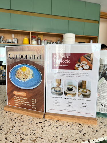 Level 2, Moulmein Rise Shoppes, No. 9, Jalan Moulmein, Pulau Tikus, 10350 George Town, Penang