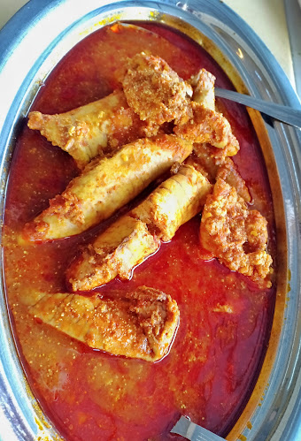 Haji Isenin Restoran Kari Kepala Ikan & Asam Pedas Semabok Melaka - Melaka
