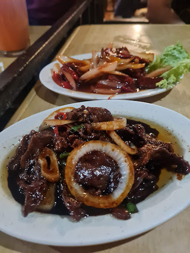 Din Tomyam - Gastronomi dan perhotelan